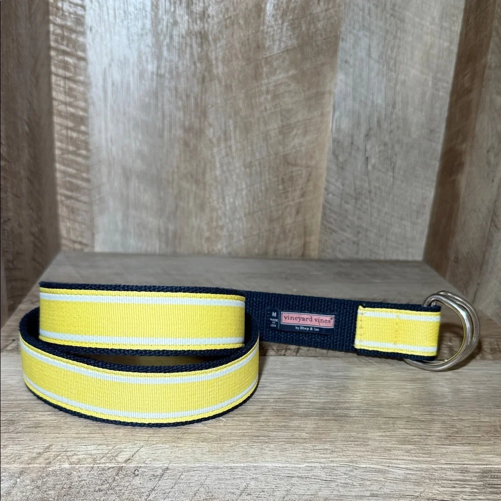 Vineyard Vines preppy vineyard